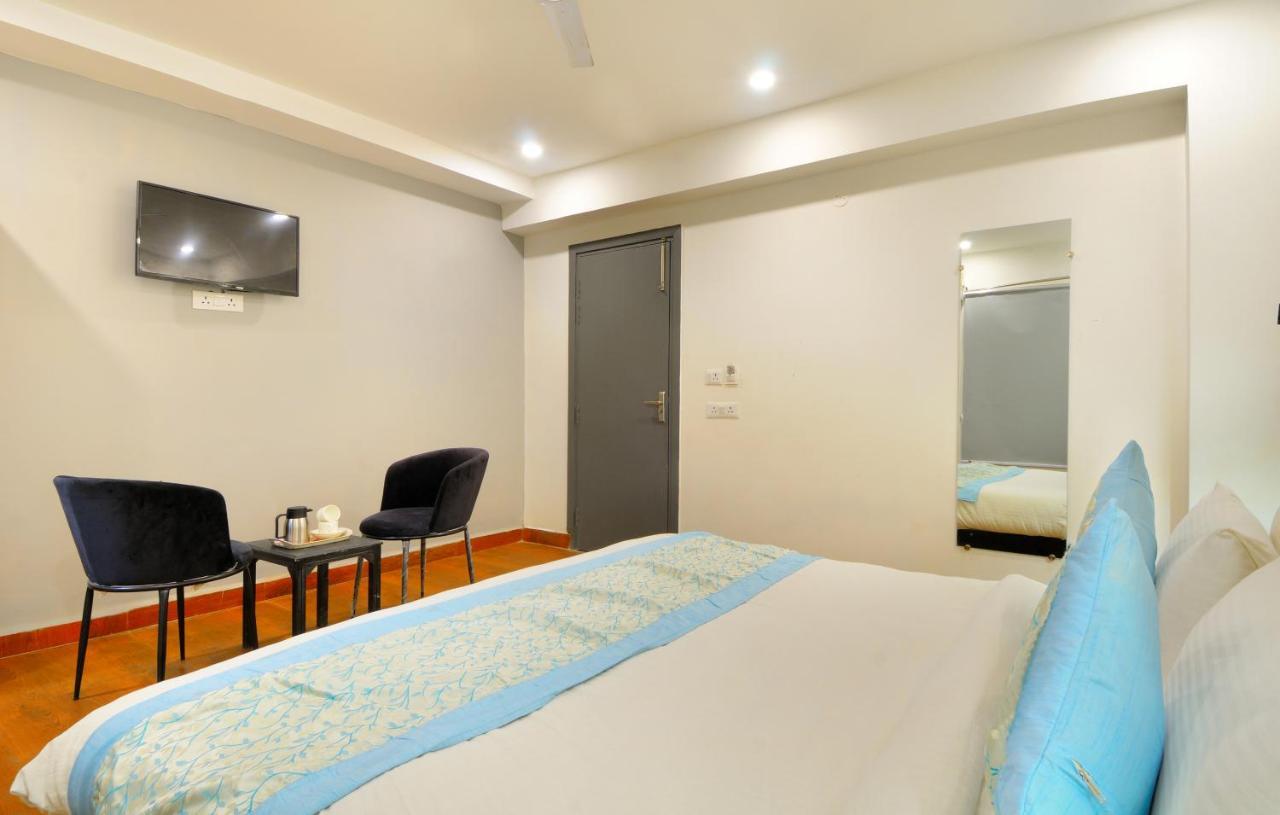 The Red York Otel Ghaziabad Dış mekan fotoğraf