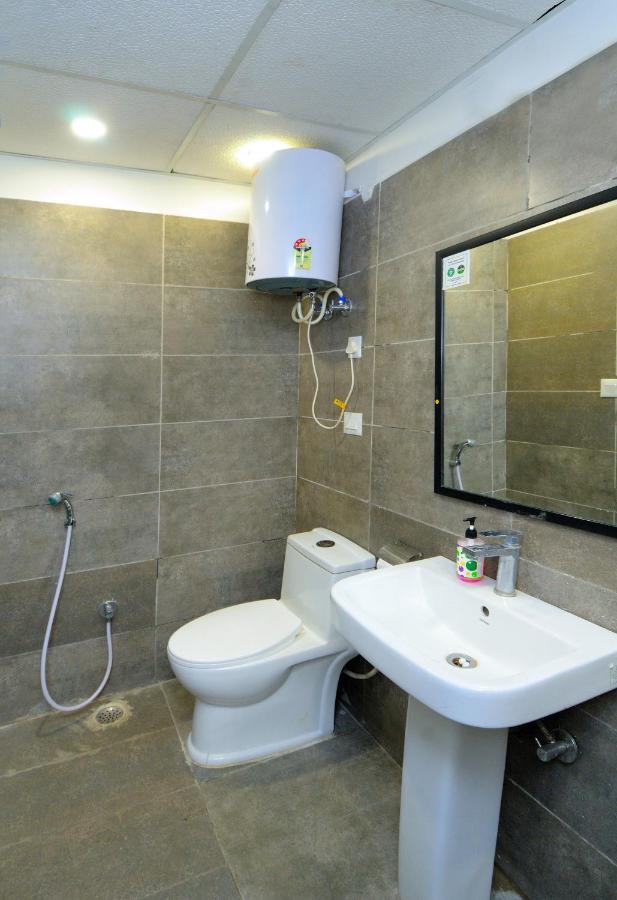 The Red York Otel Ghaziabad Dış mekan fotoğraf