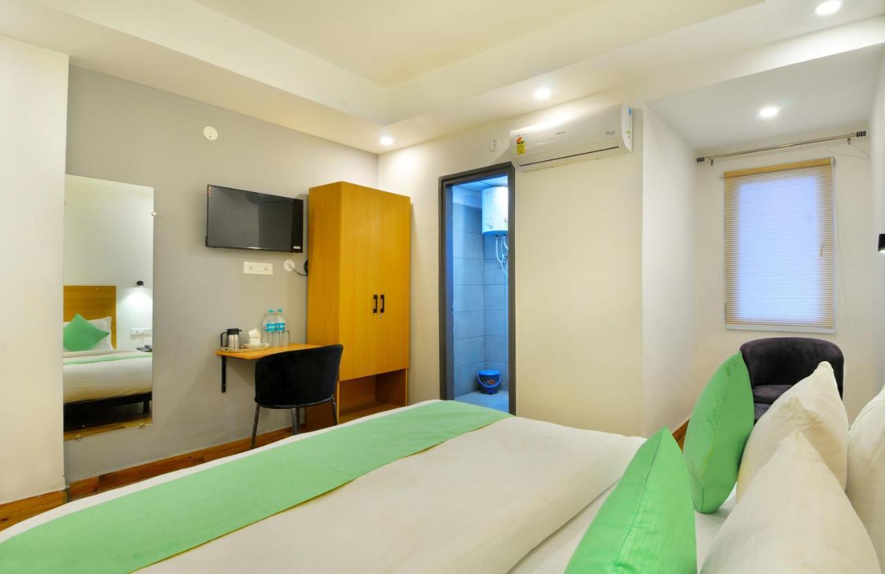 The Red York Otel Ghaziabad Dış mekan fotoğraf