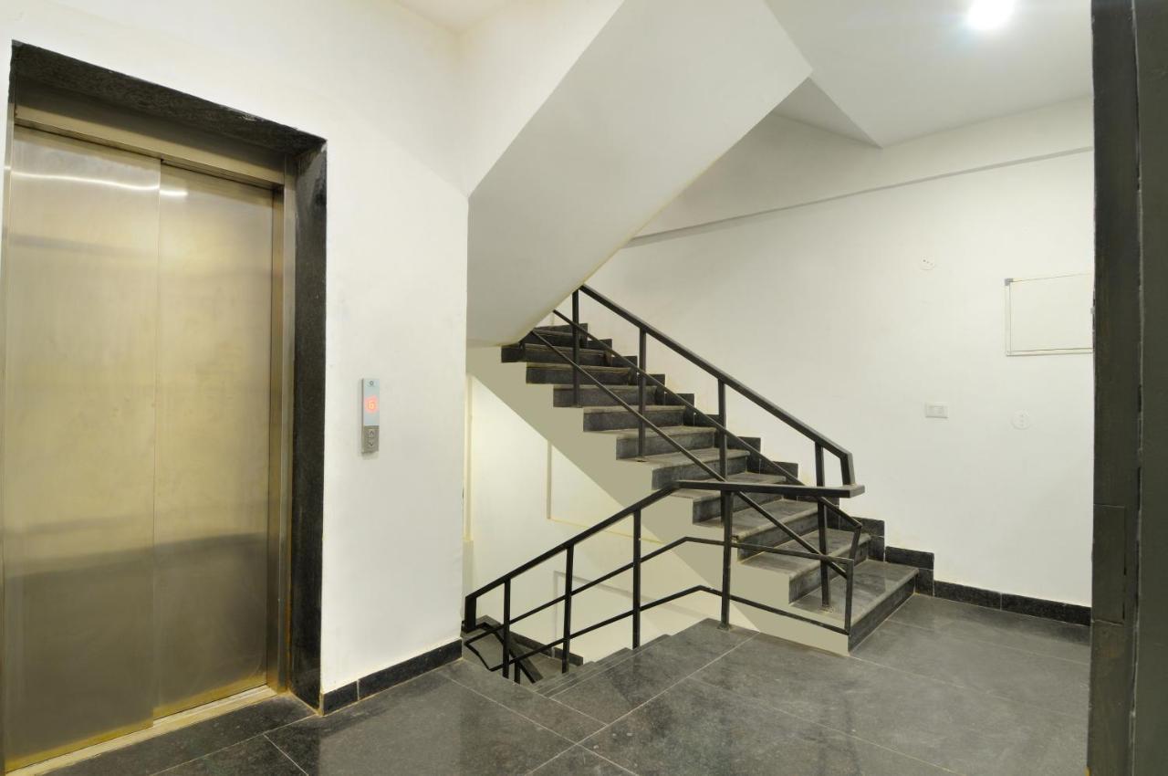 The Red York Otel Ghaziabad Dış mekan fotoğraf