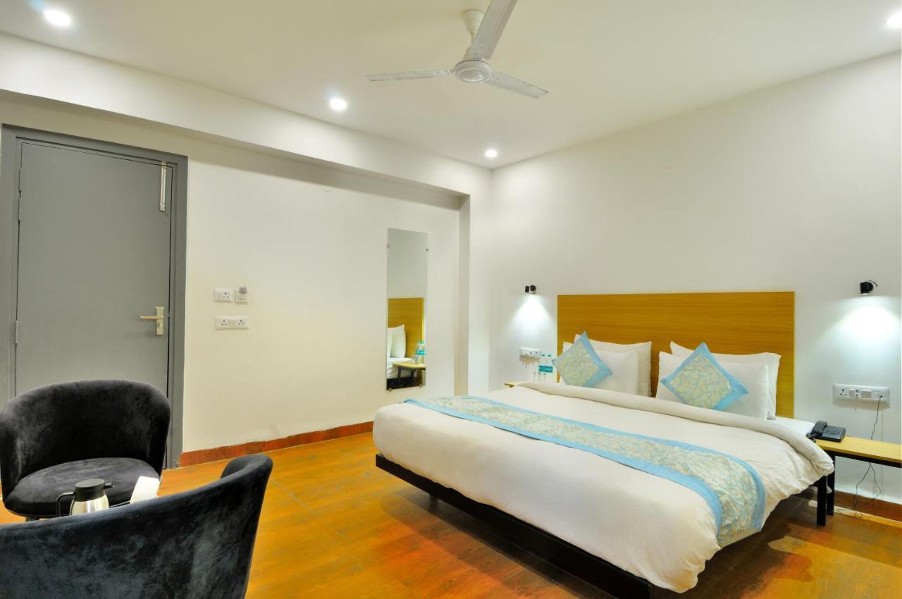 The Red York Otel Ghaziabad Dış mekan fotoğraf