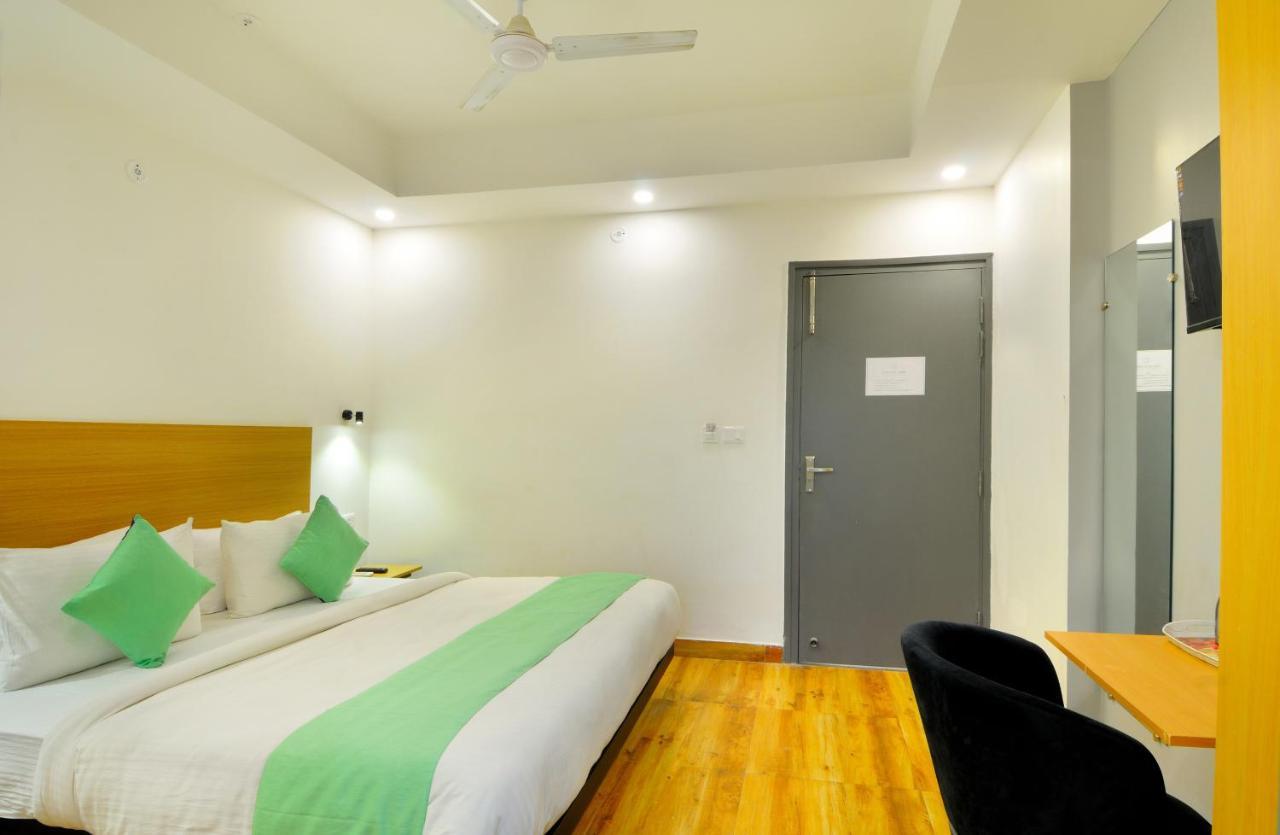 The Red York Otel Ghaziabad Dış mekan fotoğraf
