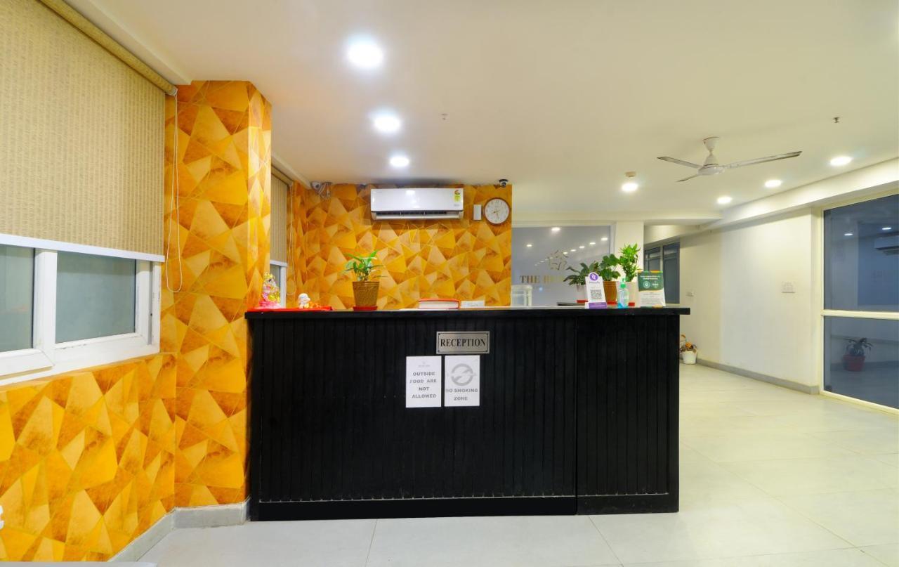 The Red York Otel Ghaziabad Dış mekan fotoğraf